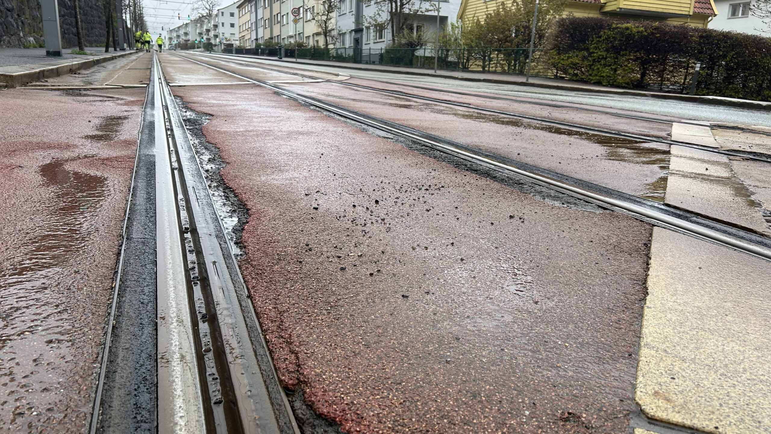 Bildet viser kjørefelt over bybanen fra Svaneviksveien mot Inndalsveien.